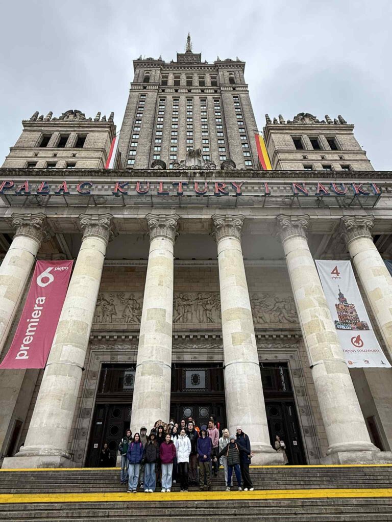 557016309 1367798885347903 912628258496977252 n